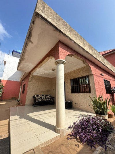 villa duplex 5 chambres sur 3/4 de lot avec titre foncier global